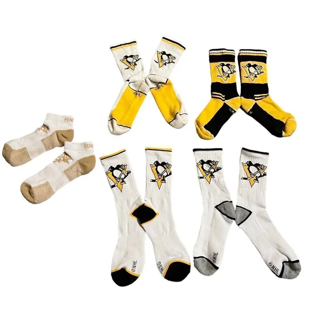 5 pairs of Pittsburgh Penquins youth boys socks.